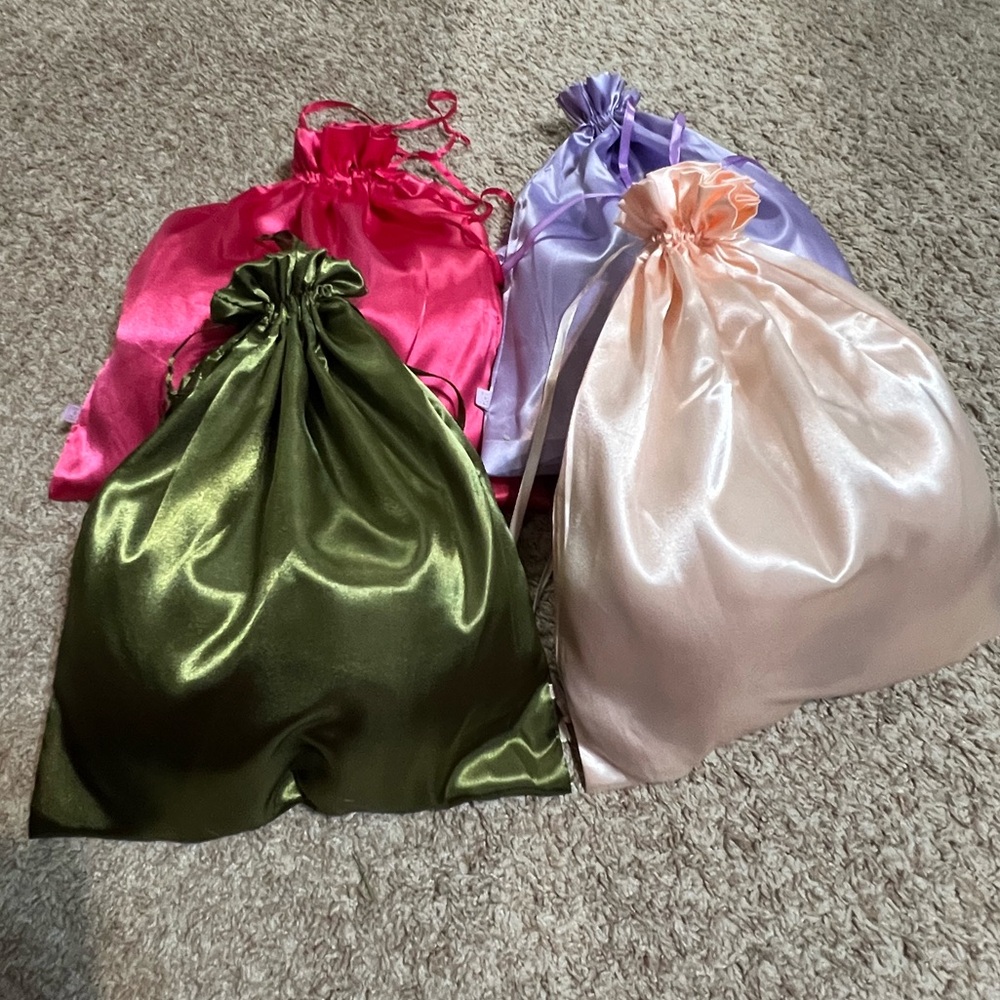 Fenty Slippers with Satin Drawstring Bag